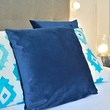 Myflats Luxury Downtown Apartment *
